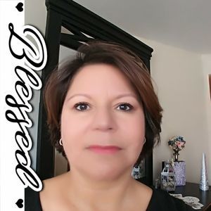 Meet your Posher, Ana